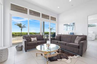 Beachfront Haven Steps from Downtown & the Sand - 5