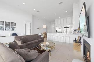 Beachfront Haven Steps from Downtown & the Sand - 3