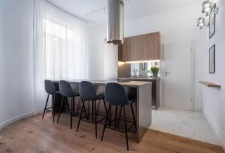 Contemporary Aparthotel 2-BR Flats Near Old Town Quiet & Serene - 9