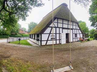 Cabin in Quickborn with swimming pool - 1