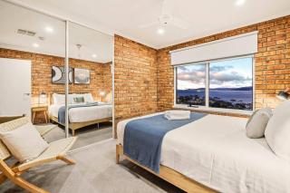 House on the Hillside with City Views Sleeps 12 - 7