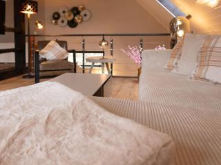 Little Heidjer House -  - 5