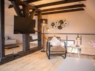 Little Heidjer House -  - 4