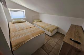 Apartments by the sea Vir - 25016 - 4