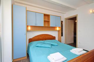 Apartments with parking space Baska, Krk - 25018 - 1