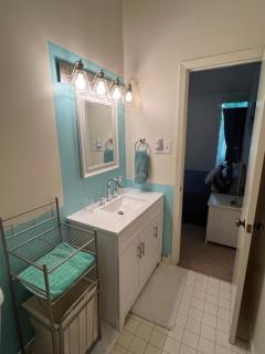 Family fun lake getaway in Jamestown with pool - 1