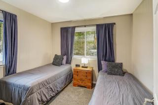 Cozy Mountain Home with Great Views, Deck & WiFi - 2