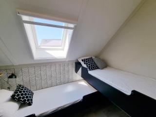 Luxurious detached water villa with jetty - 2