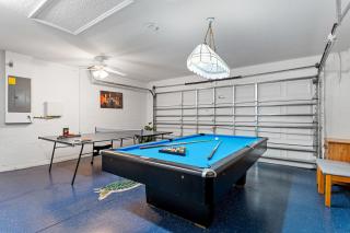 Villa - LET YOUR DREAMS COME TRUE - King Bed, Gas Grill & Game Room - 9