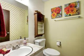 Downtown Redmond Townhouse by Stay Rested - 3