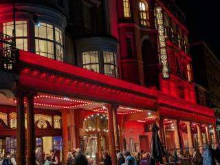 10 Mins from Beach - Modern and Chic Flat - 7