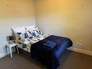 Fendalton Ilam Getaway Convenience & Relaxation - 1