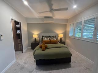 Luxury Terrace Apartment - 4