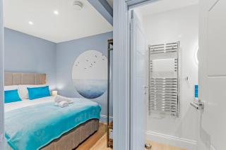 Coastal Breeze with Seaview By My Getaways - 1