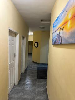 Hatfield staylax Manor 2 - 3