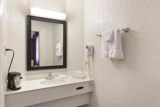 Quality Inn & Suites North Charleston - Ashley Phosphate - Charleston - 3