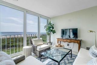 Sunshine Manor - Oceanfront Retreat - 6