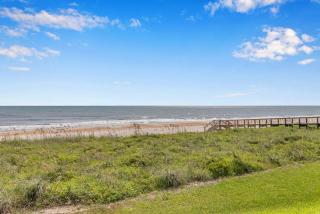 Sunshine Manor - Oceanfront Retreat - 2