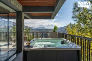 StayVista at Dos - The Himalayan Den with Jacuzzi - 8