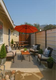 Cozy Condo minutes from the Sequoia National Park - 4