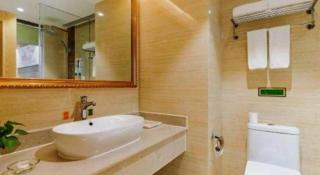 Vienna Hotel Anhui Fuyang Yingshang Yingbin Avenue - 1