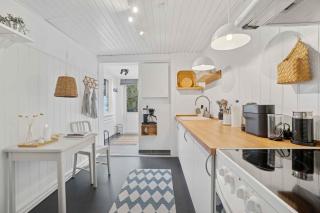 Beautifull 2-Room Apartment With Sea View - 4