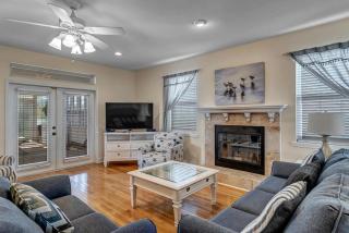 Lightkeepers View - Coastal gem w decks & sunroom - 9