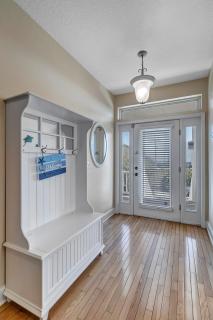 Lightkeepers View - Coastal gem w decks & sunroom - 2