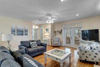 Lightkeepers View - Coastal gem w decks & sunroom - 1