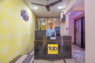 FabHotel Relyef Inn - 8