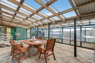 Oswald's Beach Retreat - 8