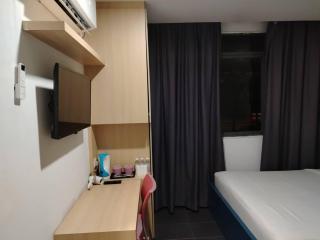 Kozi Hotel by Ardens - Danga Bay - 5