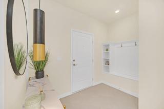 Luxury Home With Splash Pool 5 Bed Townhome! townhouse - 2