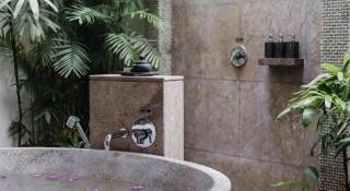 Batu Karang Lembongan Resort & Spa - 9