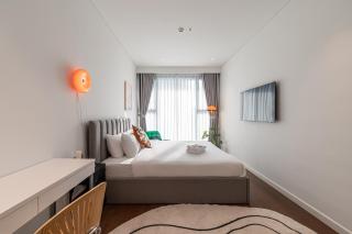 Charming Stay in Bustling Saigon by V Living - 8