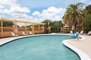 La Quinta by Wyndham Jacksonville Butler Blvd - 3