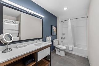 Everhome Suites Ontario - 4