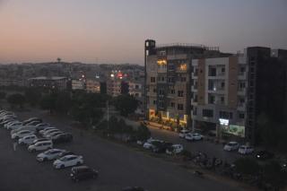 Peaceful 1BHK Appartment in Bahria town - 7