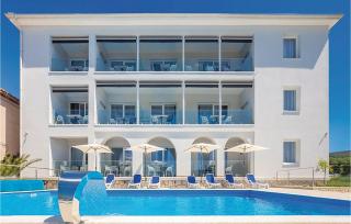 Beautiful Apartment In Punat With House Sea View - 9