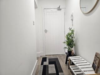 Cosy Oxford Flat - 1