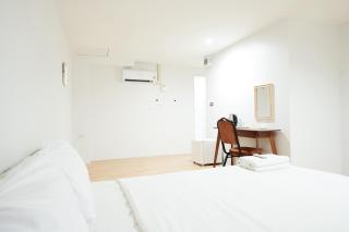 XX Znap BTS Ekkamai Station - Bangkok - 0