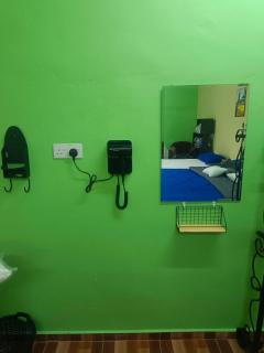 Mirra Mirzas Roomstay - 6