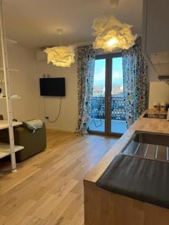 Central monarch 1 P&P Residence - 9