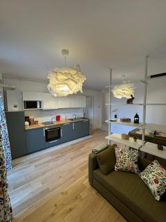 Central monarch 1 P&P Residence - 4