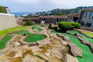 Chaka's Rock Beach Chalet 38 - 3