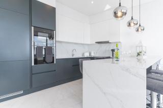 Midnight House by Atlantic Holiday - 8