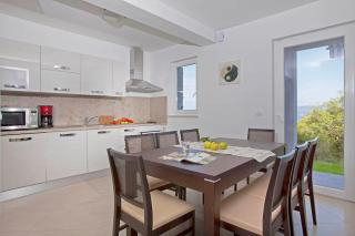 Villa Mirta an peaceful escape near beaches - 8