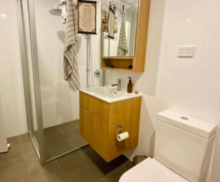 Modern Comfort Ensuite Super Convenient Stay - 7