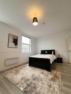 Cosy 4 Bed Filton Apartment - 6