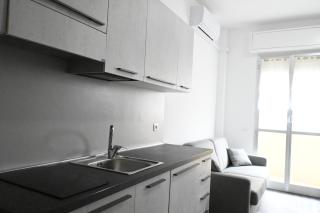 F007 - Fano, monolocale fronte mare in residence con piscina - 7